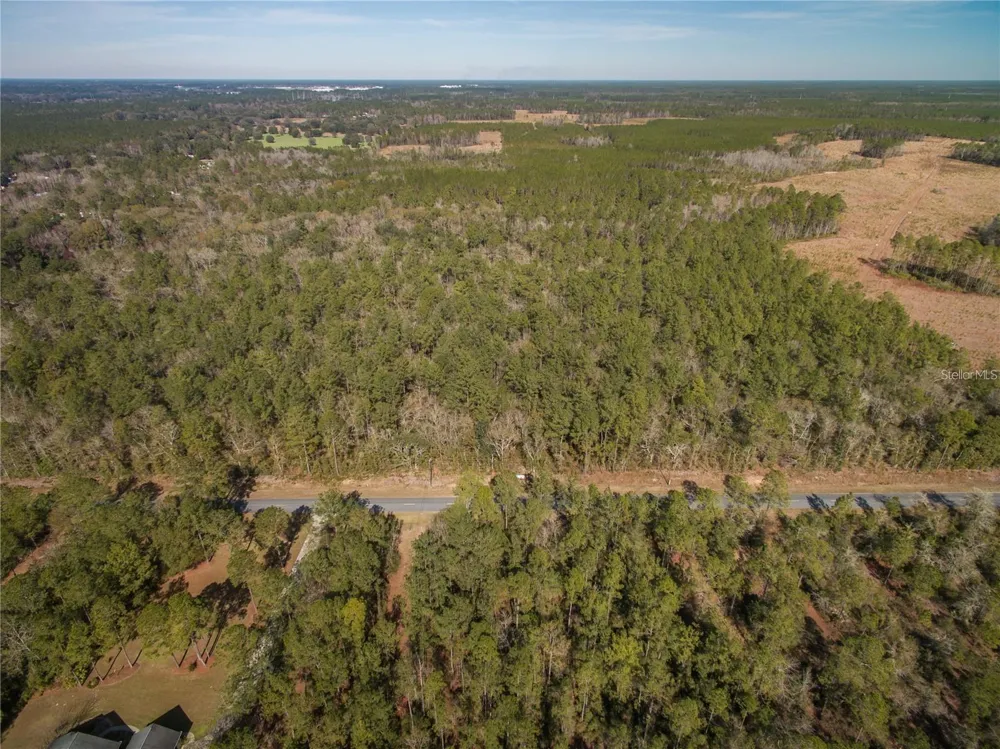 xxxx WEEKS LANE Lake City, FL 32025
