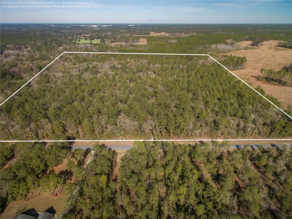 xxxx WEEKS LANE Lake City, FL 32025