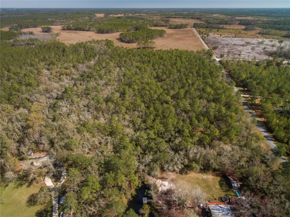 xxxx WEEKS LANE Lake City, FL 32025