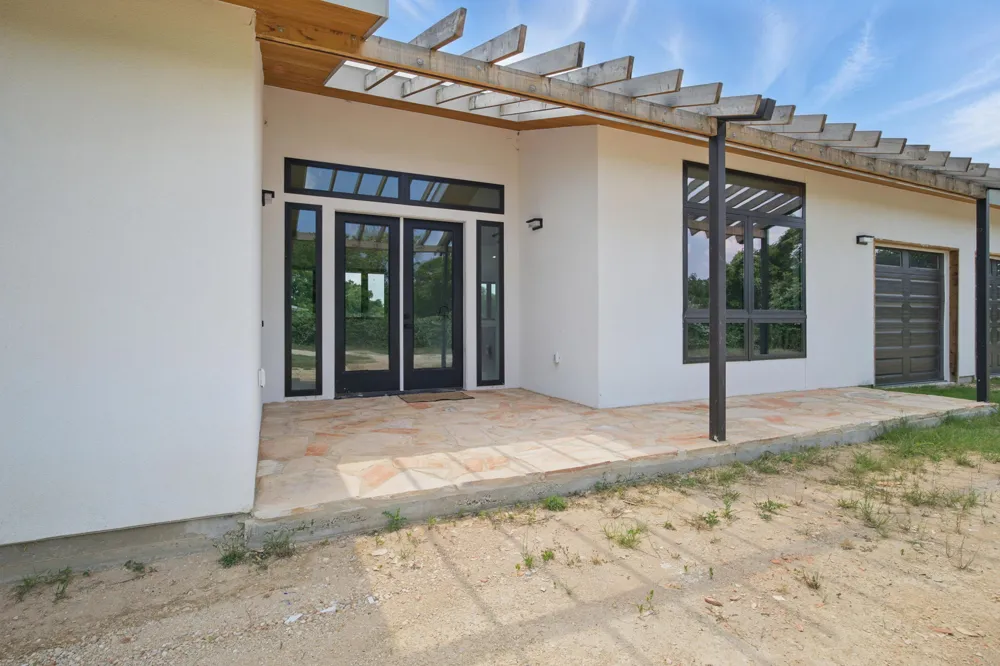 1800 Man O War Drive Del Valle, TX 78617