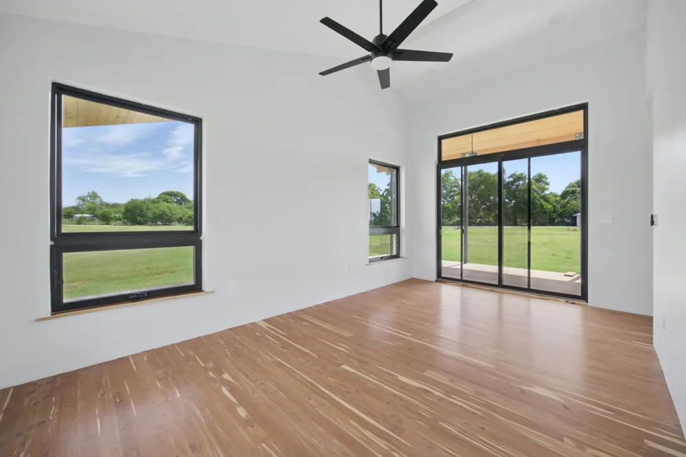 1800 Man O War Drive Del Valle, TX 78617