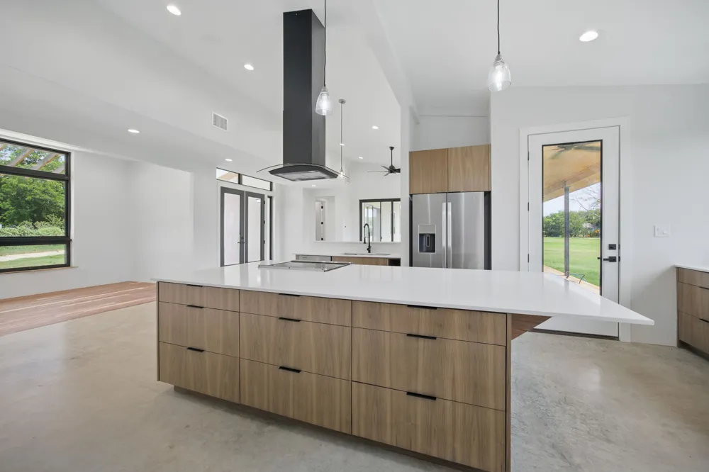 1800 Man O War Drive Del Valle, TX 78617