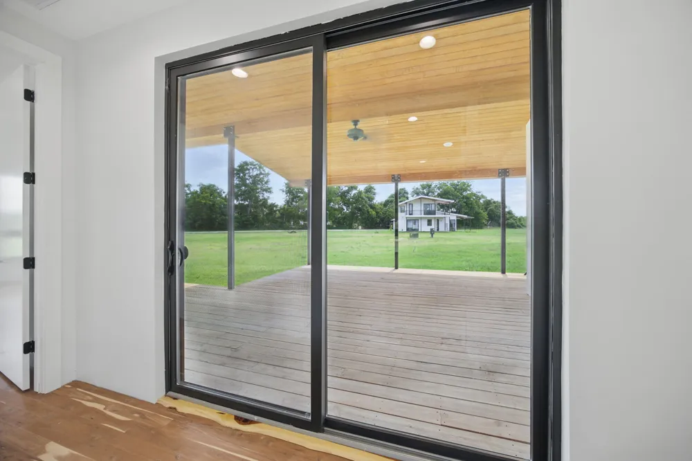 1800 Man O War Drive Del Valle, TX 78617
