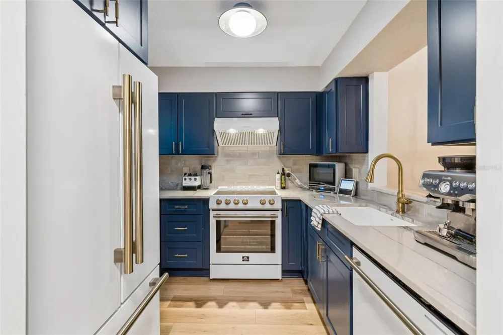 2500 LEE ROAD #104 Winter Park, FL 32789
