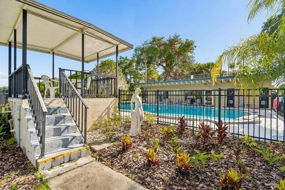 2500 LEE ROAD #104 Winter Park, FL 32789