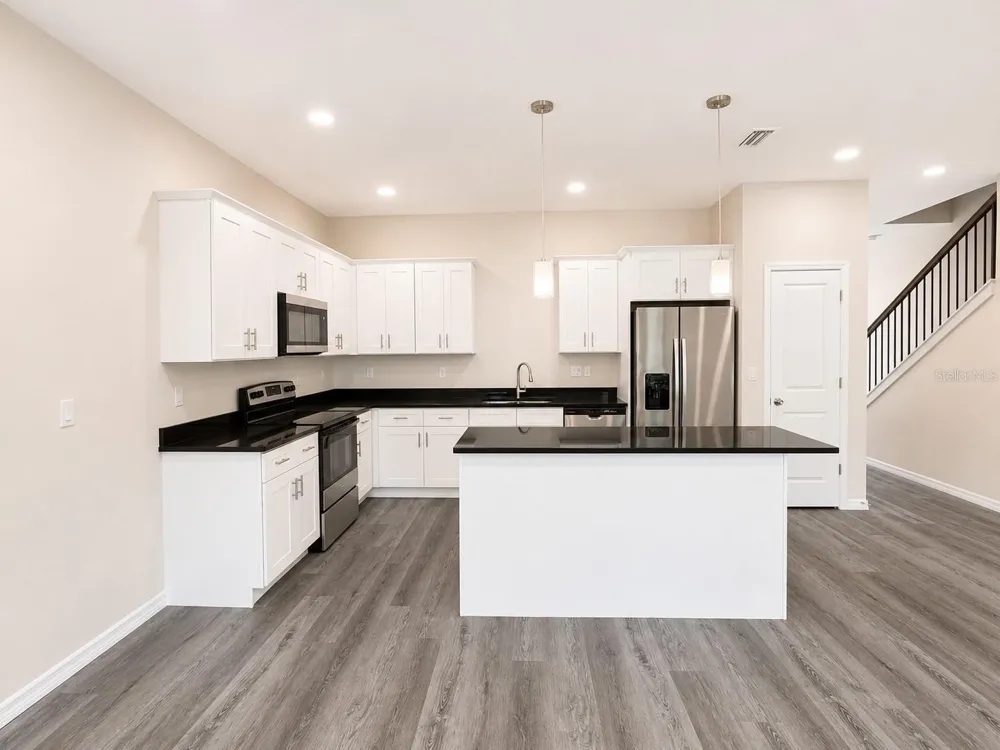 4347 CAMBIO GARDENS COURT Tampa, FL 33610