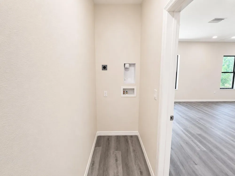 4347 CAMBIO GARDENS COURT Tampa, FL 33610