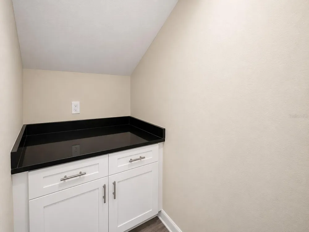 4347 CAMBIO GARDENS COURT Tampa, FL 33610