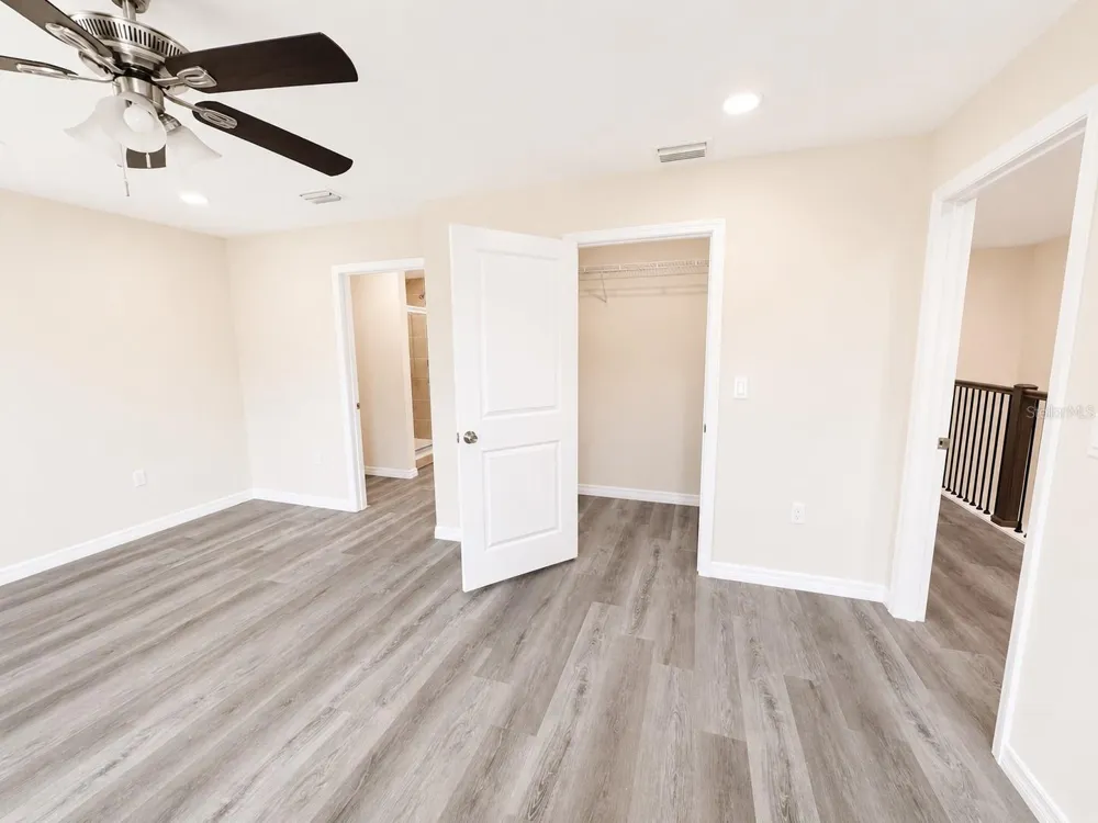 4347 CAMBIO GARDENS COURT Tampa, FL 33610