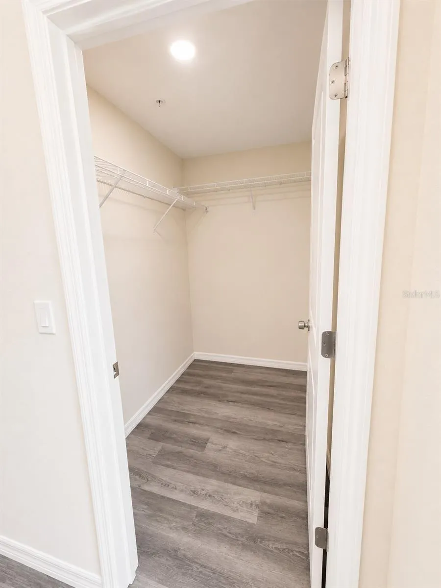 4347 CAMBIO GARDENS COURT Tampa, FL 33610