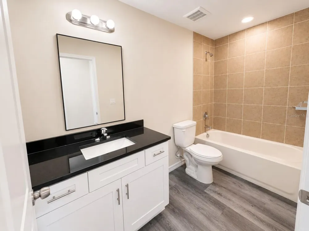 4347 CAMBIO GARDENS COURT Tampa, FL 33610