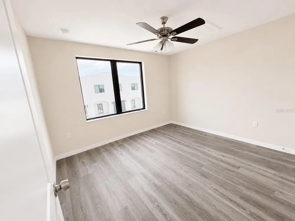 4347 CAMBIO GARDENS COURT Tampa, FL 33610