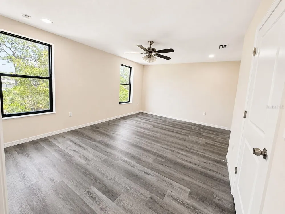 4347 CAMBIO GARDENS COURT Tampa, FL 33610