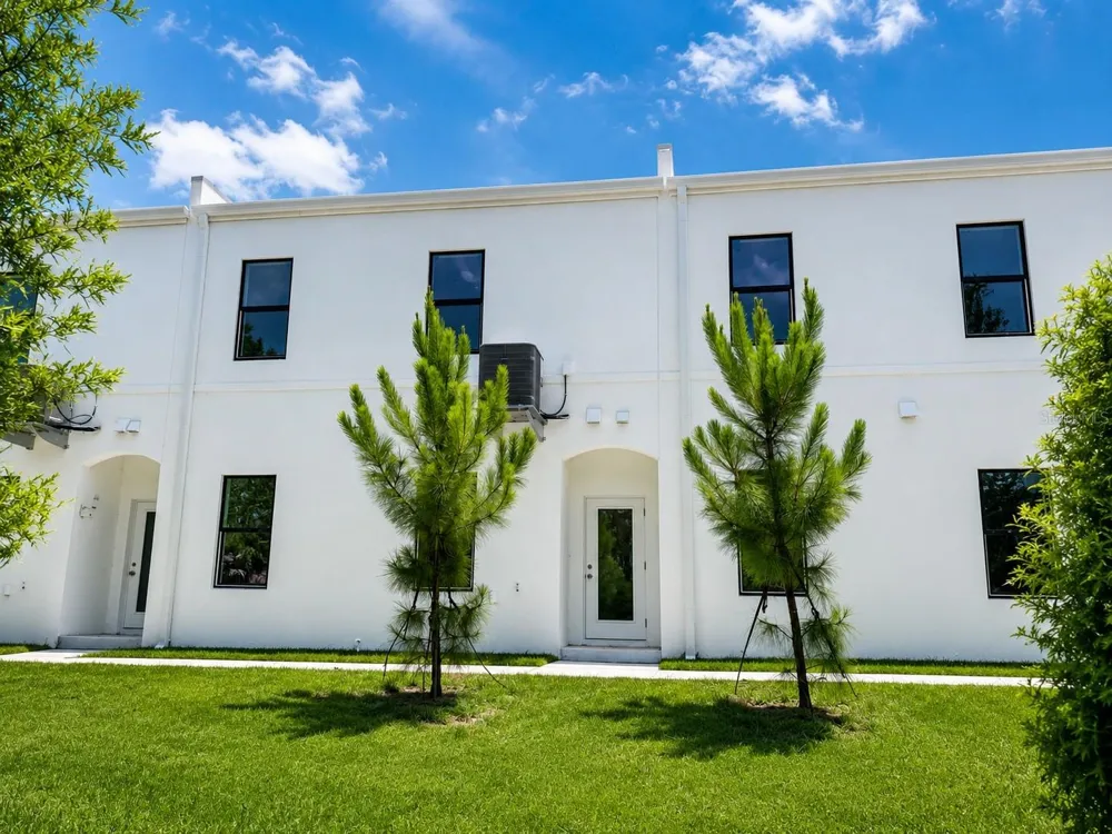 4347 CAMBIO GARDENS COURT Tampa, FL 33610
