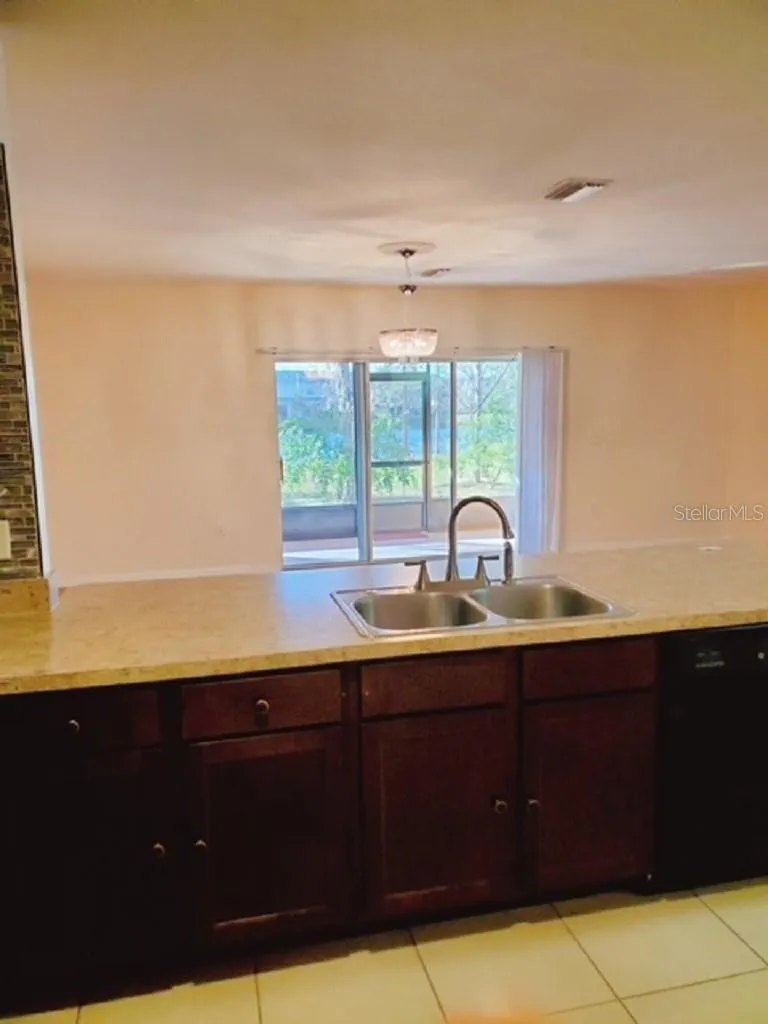 9907 HOUND CHASE DRIVE Gibsonton, FL 33534