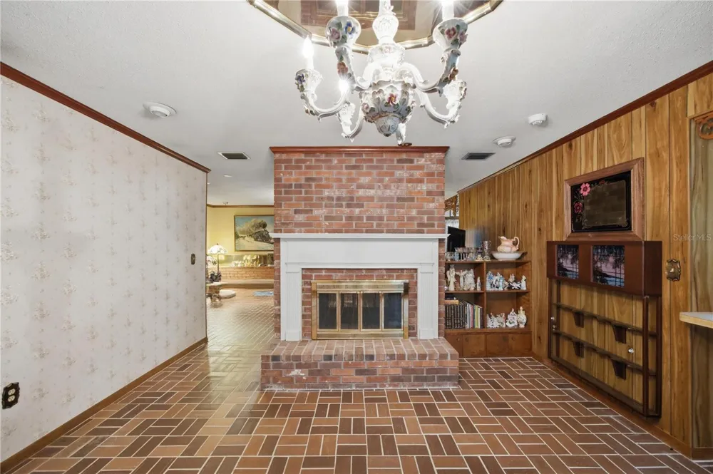 2271 KEYSTONE ROAD Tarpon Springs, FL 34688