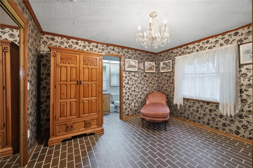 2271 KEYSTONE ROAD Tarpon Springs, FL 34688