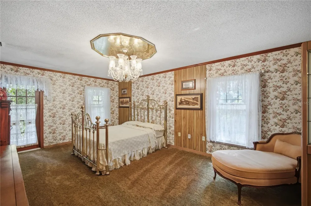 2271 KEYSTONE ROAD Tarpon Springs, FL 34688