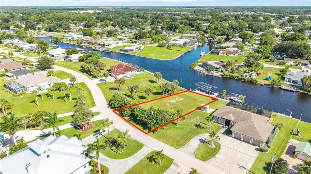 13425 MARQUETTE BOULEVARD Fort Myers, FL 33905