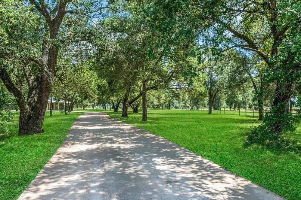 32956 Londonderry Drive Waller, TX 77484