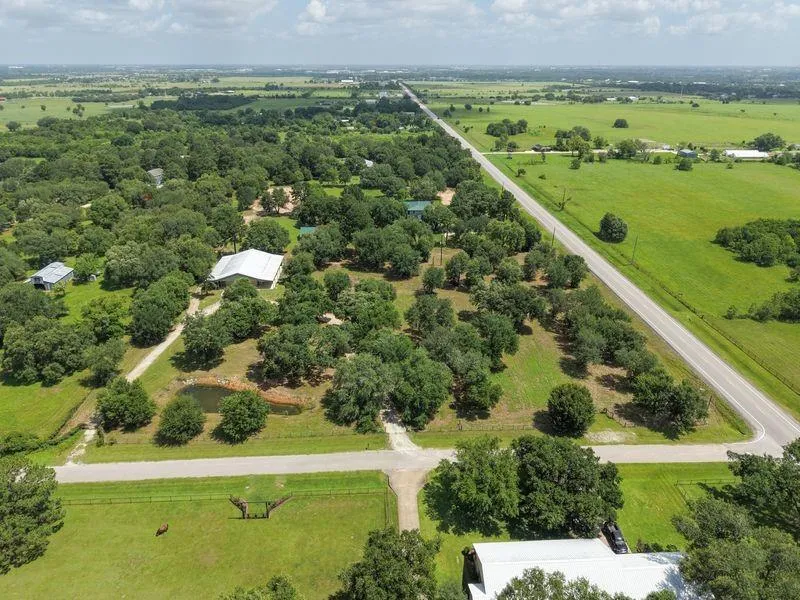 32956 Londonderry Drive Waller, TX 77484