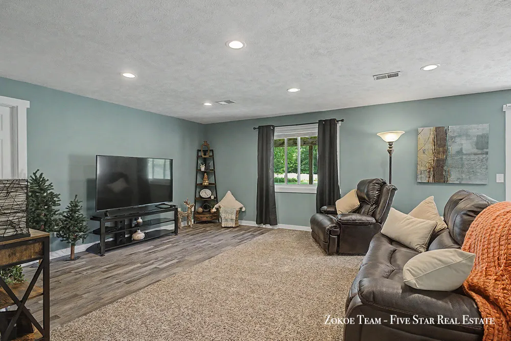 2130 Canterbury Lane Marne, MI 49435