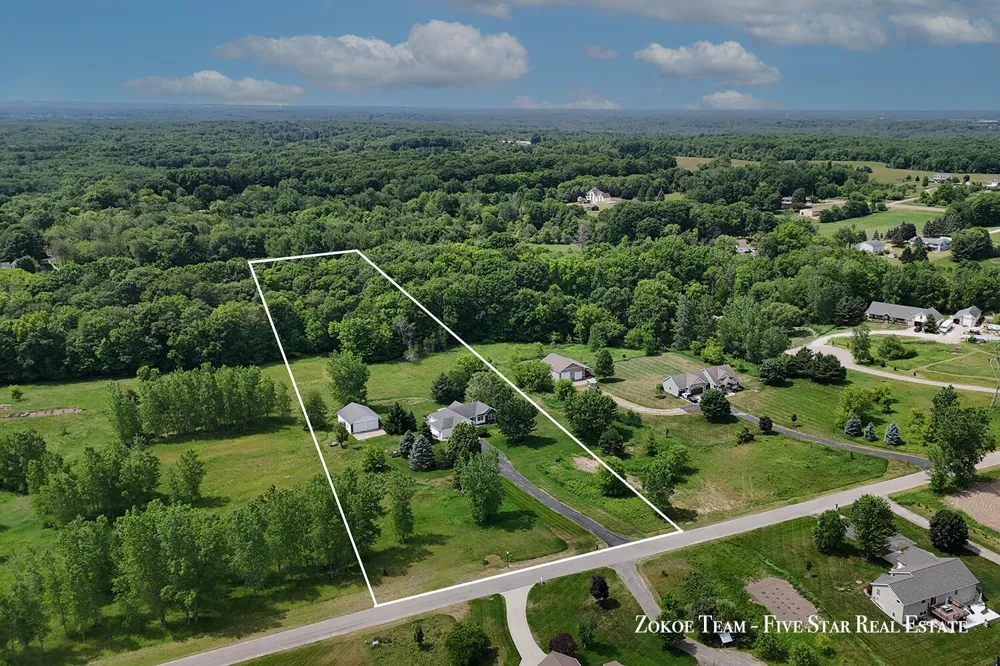 2130 Canterbury Lane Marne, MI 49435