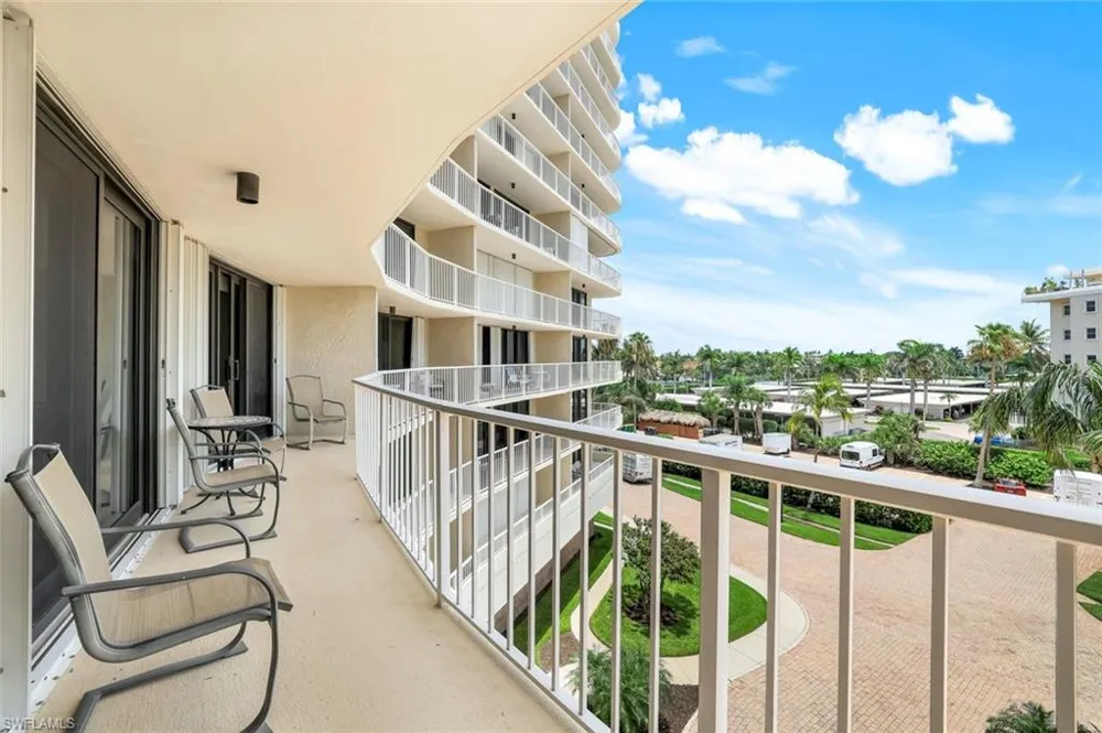 260 Seaview Court #407 Marco Island, FL 34145