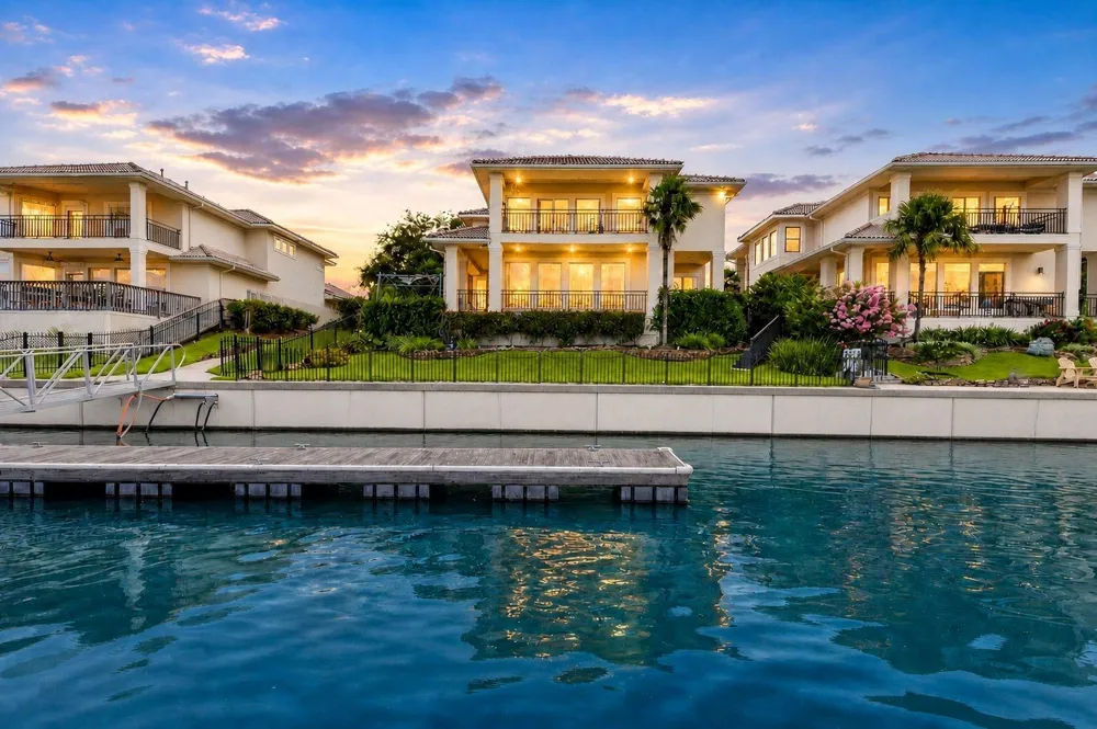 411 Harborside Way Kemah, TX 77565