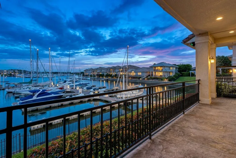 411 Harborside Way Kemah, TX 77565