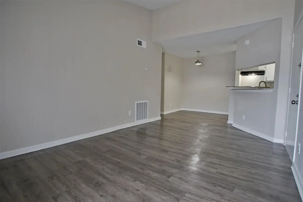 2700 S Dairy Ashford Road #511B Houston, TX 77082