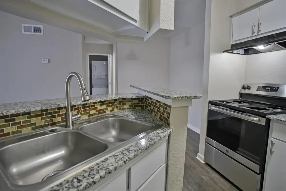 2700 S Dairy Ashford Road #511B Houston, TX 77082