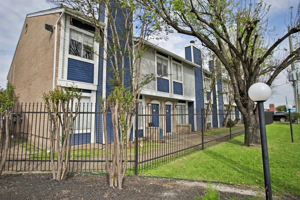2700 S Dairy Ashford Road #511B Houston, TX 77082