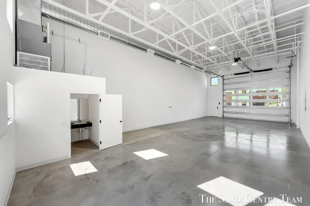 1500 Kooiman Avenue #9 Grand Haven, MI 49417