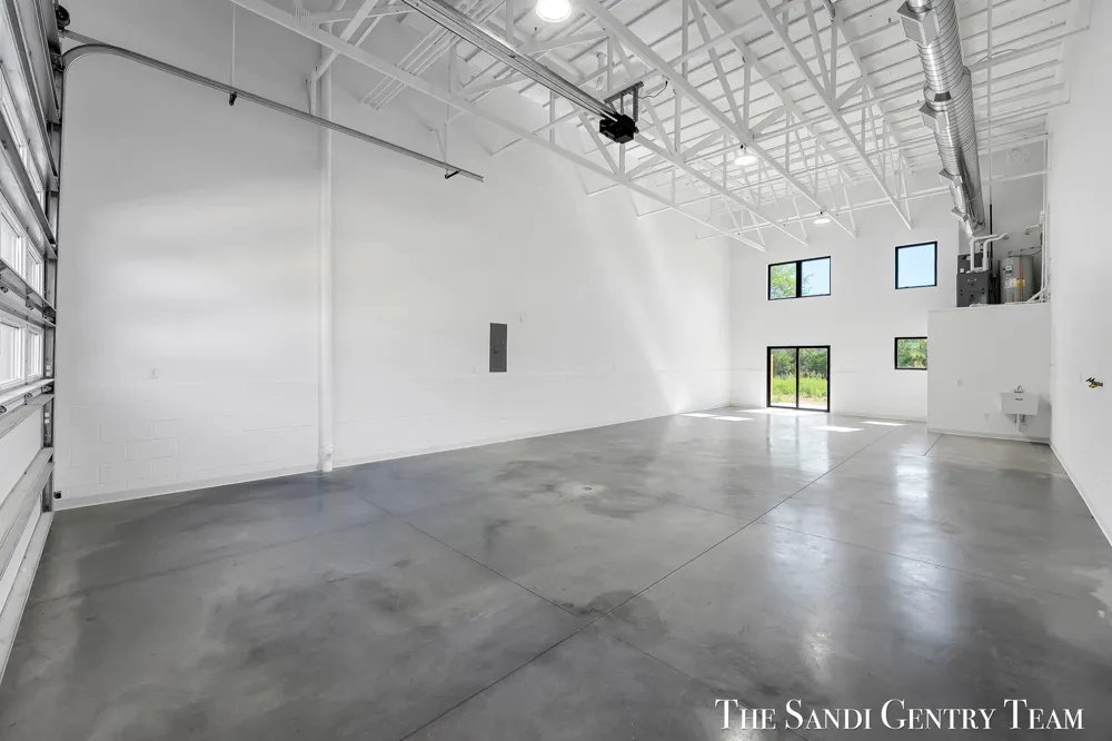 1500 Kooiman Avenue #9 Grand Haven, MI 49417