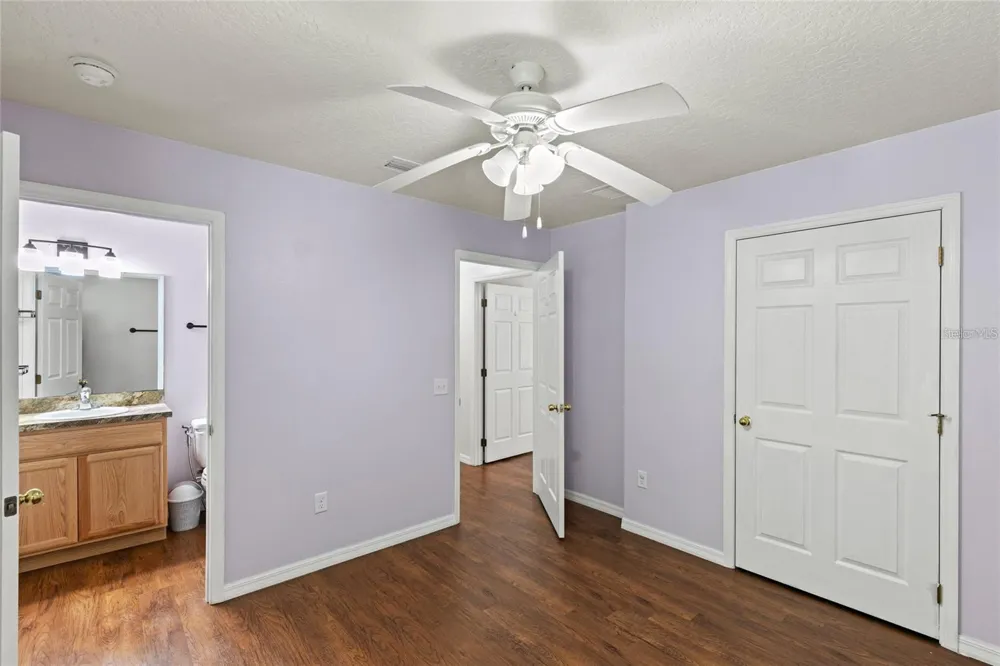 206 E CATAWBA Fruitland Park, FL 34731