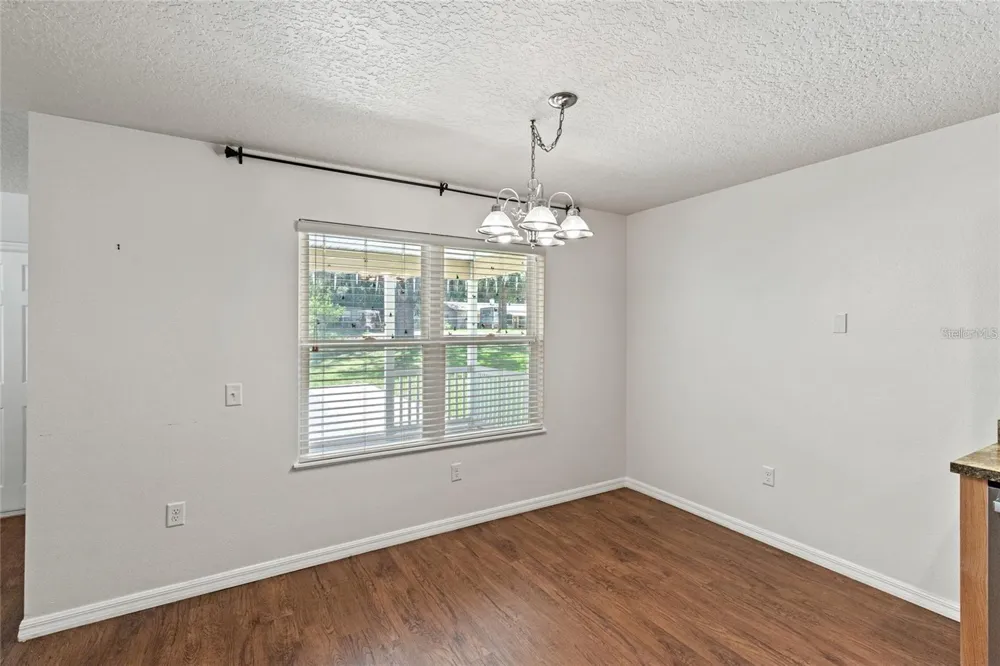 206 E CATAWBA Fruitland Park, FL 34731