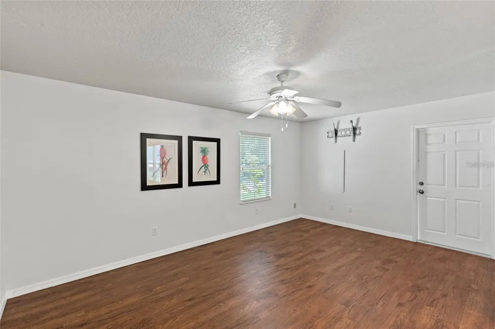 206 E CATAWBA Fruitland Park, FL 34731