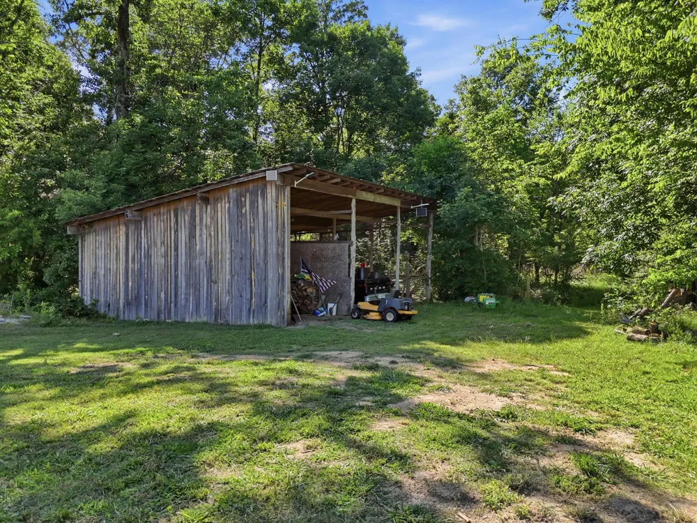 1876 Glass Mill Road Chickamauga, GA 30707
