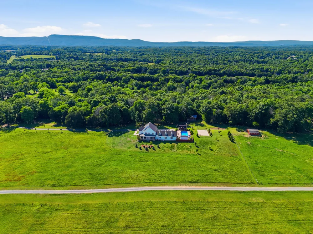 1876 Glass Mill Road Chickamauga, GA 30707