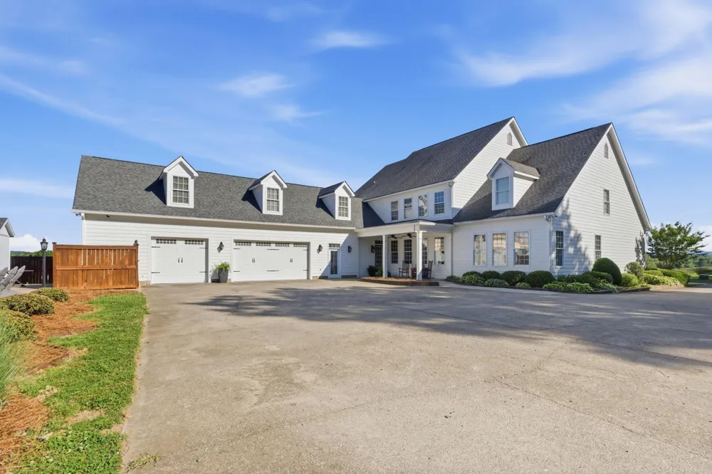 1876 Glass Mill Road Chickamauga, GA 30707
