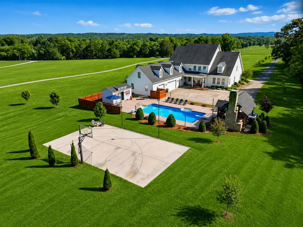 1876 Glass Mill Road Chickamauga, GA 30707