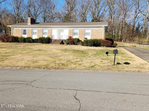 1506 Ridgeway Circle