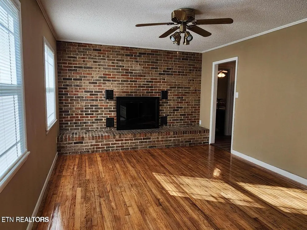 1506 Ridgeway Circle Athens, TN 37303