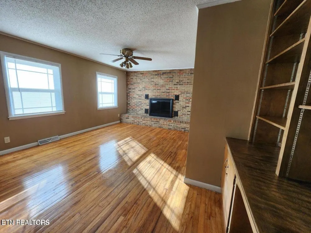 1506 Ridgeway Circle Athens, TN 37303