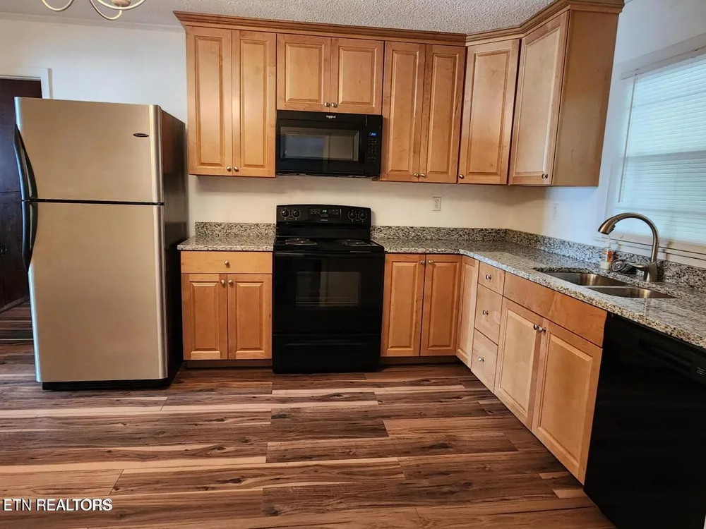 1506 Ridgeway Circle Athens, TN 37303
