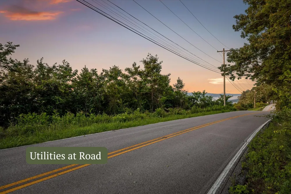 E Brow Road Signal Mountain, TN 37377