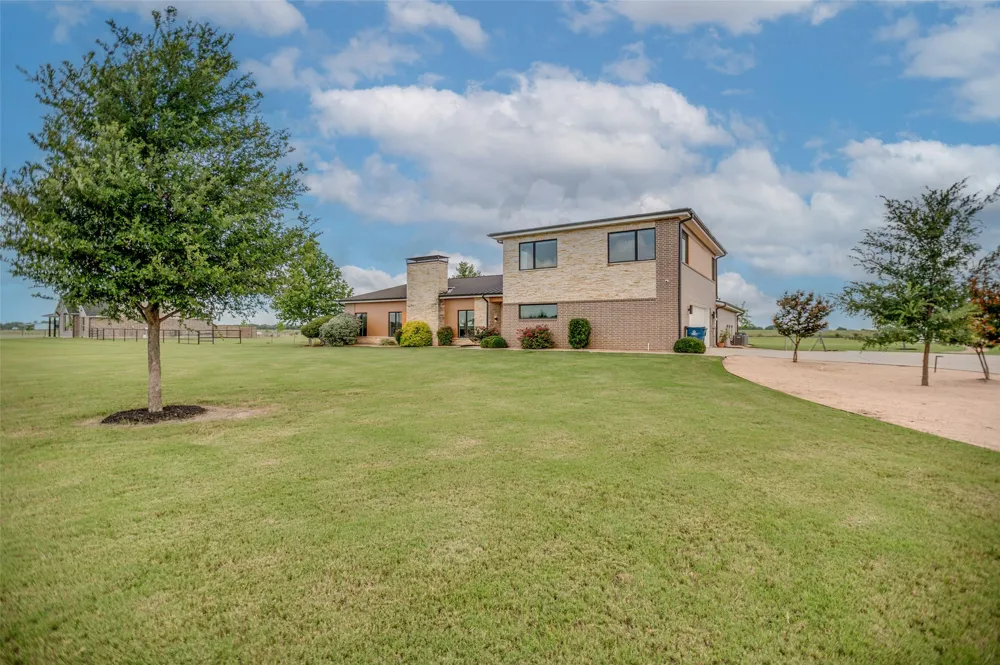 3221 Wilson Road Palmer, TX 75152