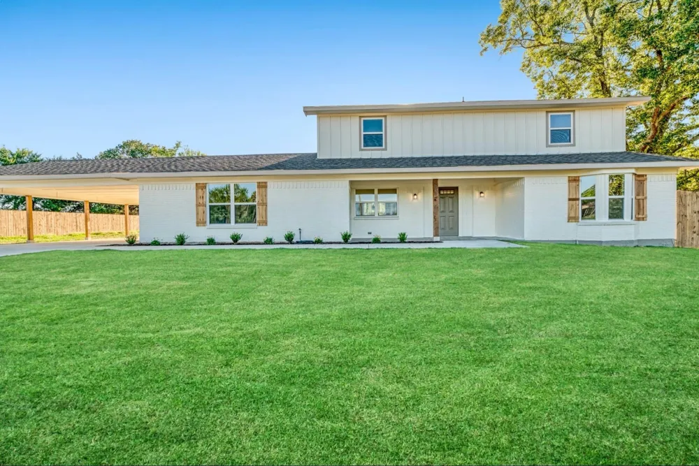 670 County Road 44050 Powderly, TX 75473