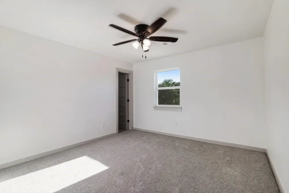 670 County Road 44050 Powderly, TX 75473